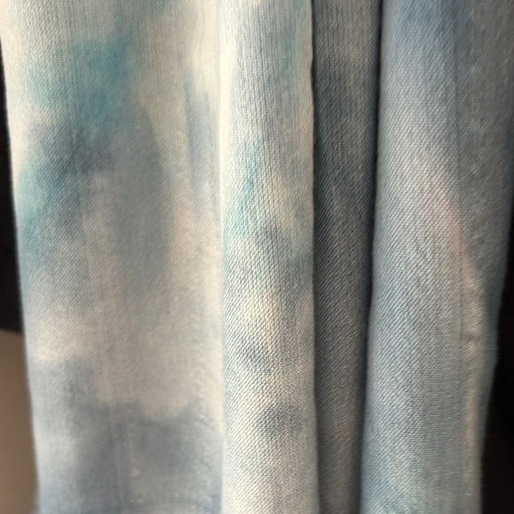 Tie Die Blue Wrap Scarf NEW ! Pre Washed Ready To Wear Boho Tassels - Picture 15 of 16